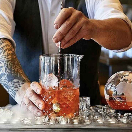 Bartender stirring a cocktail in the Waterdrop Diamond Mixing Glass