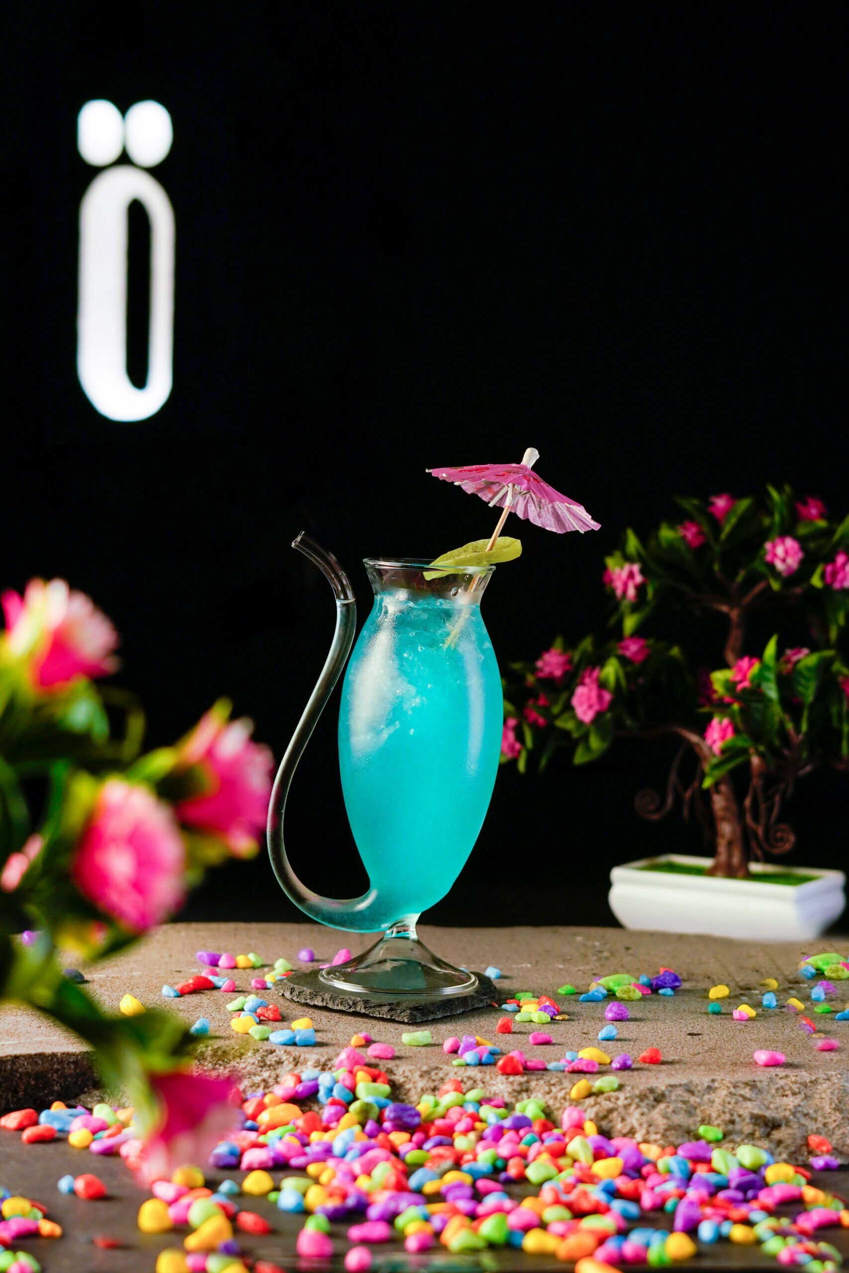 The Right Way and Method to Mix the Blue Hawaiian Cocktail
