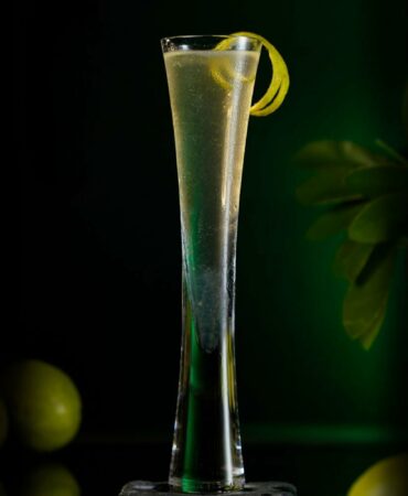 Sparkling Cocktail of Gin and Champagne in a flute glass