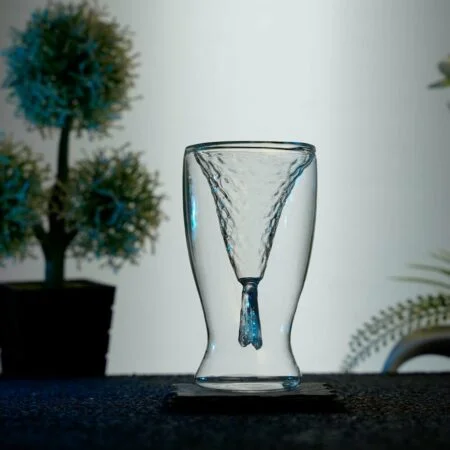 Cocktail glass that resembles a mermaid's tail